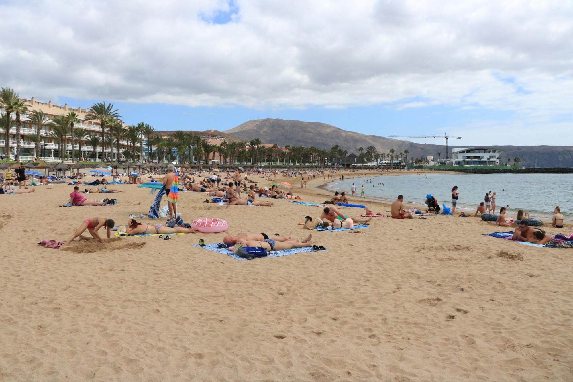 Las Americas Beach House 阿罗纳 外观 照片